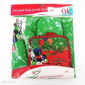 Wholesale A Set of Green Snowman Polyester Insulation Mat/Pot Holder，Microwave Oven Glove and Apron
