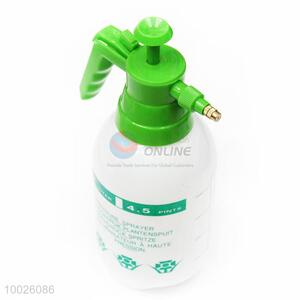 2L Pressure sprayer for garden and home use