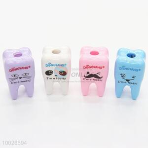Wholesale stationery tooth shaped plastic pencil sharpener