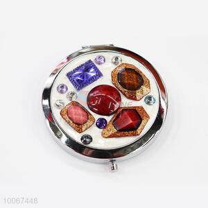 White Round Foldable Pocket Mirror with Shell