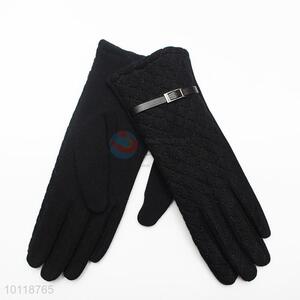 Black Winter Wool Gloves with Simple Decoration