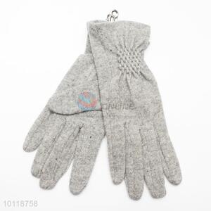 Light Gray Wool Gloves with Simple Decoration