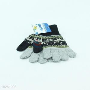 Gray and Black Color Snowflake Printed Warm Gloves