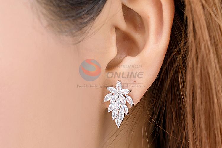 Low price factory promotional leaf zircon earrings