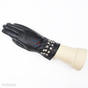 Nice classic cheap women winter warm gloves with rivets