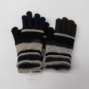 Cute design double color knitted gloves