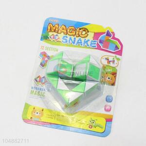 High Quality Mini Green and White Color Educational Speed Heart Shaped Toys Twist Cube Puzzle Toys