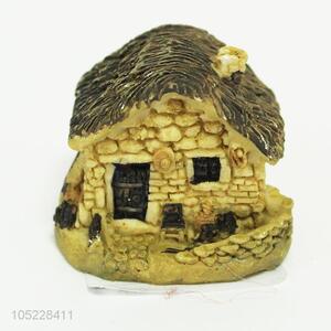 Cheap Houseshaped Polyresin Ornament