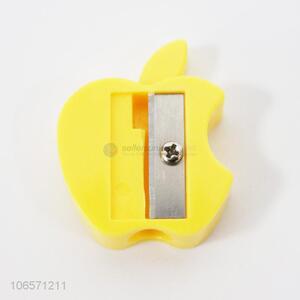 New Design Apple Shape Plastic Pencil Sharpener