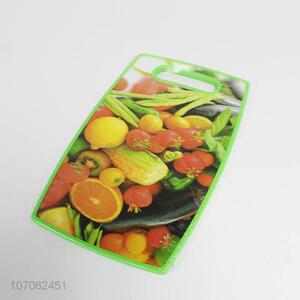 Customized Fruit Pattern Plastic PP Chopping Board Set With Handle