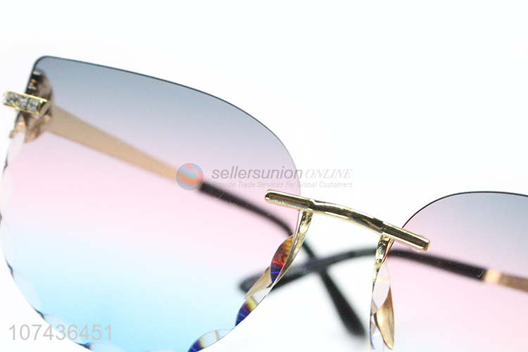 Latest arrival ladies gradient sunglasses uv 400 frameless eyeglasses
