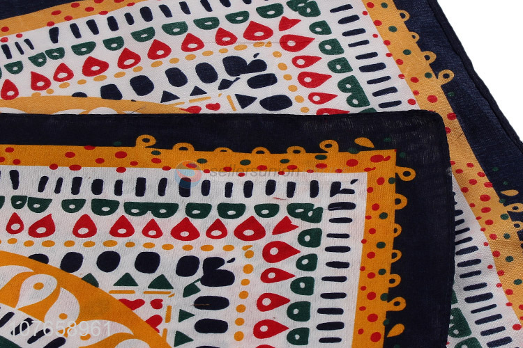 Hot sale ethnic round spiral pattern decorative scarf square