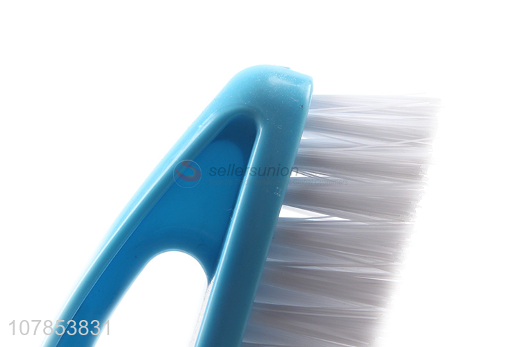 New arrival blue plastic soft brush household laundry brush with handle