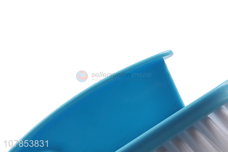 New arrival blue plastic soft brush household laundry brush with handle
