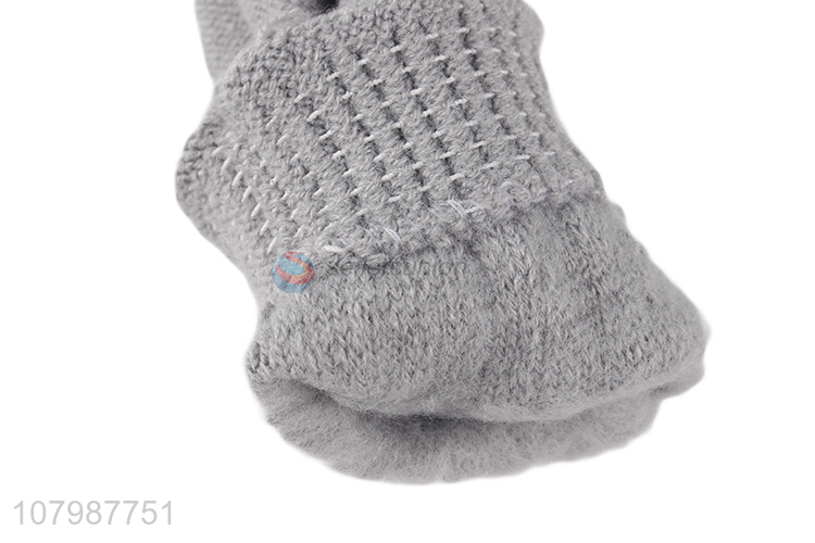 New Products Grey Five Finger Knitted Gloves Winter Windproof Gloves