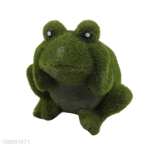 Hot sale frog shape artificial animal ornaments statue