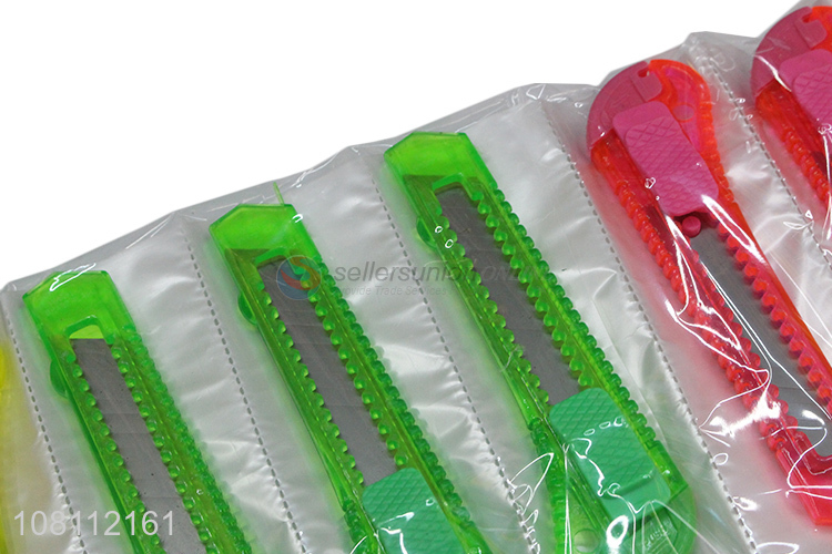 Wholesale colorful plastic handle utility knife paper cutter