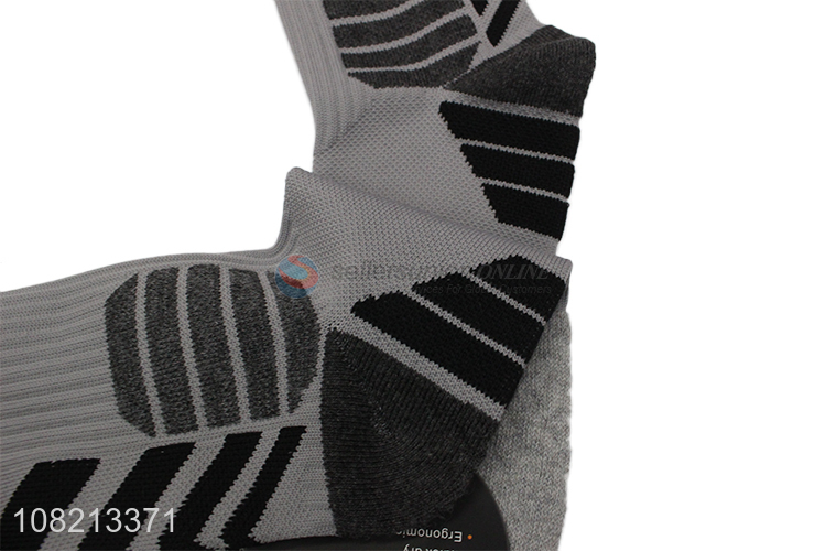 New design outdoor sport tube football thick socks for men