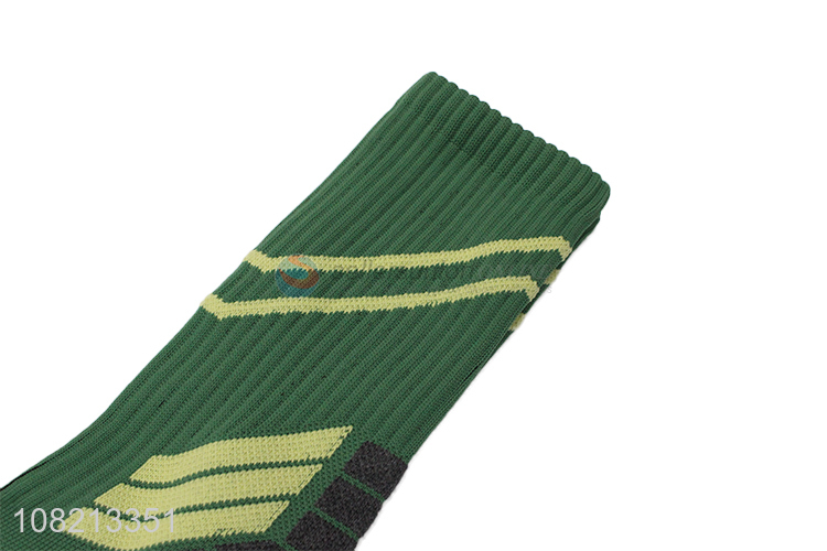Top selling multicolor elastic men sports socks wholesale
