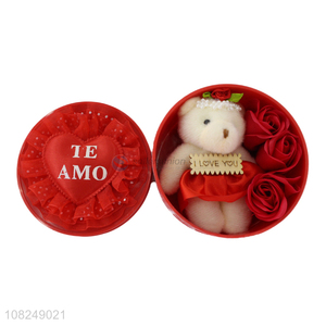 Online wholesale round gifts set with cute bear and fake flowers