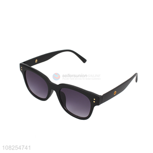 Newest Black Frame Sunglasses Fashion Outdoor Eyewear