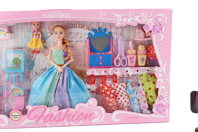 Factory wholesale girls play house toy gift box doll set