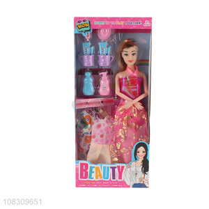 Yiwu wholesale cute dress up doll beauty toy doll for children