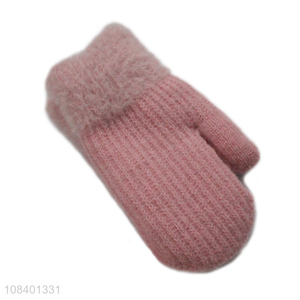 Online wholesale pink plush kids outdoor winter gloves