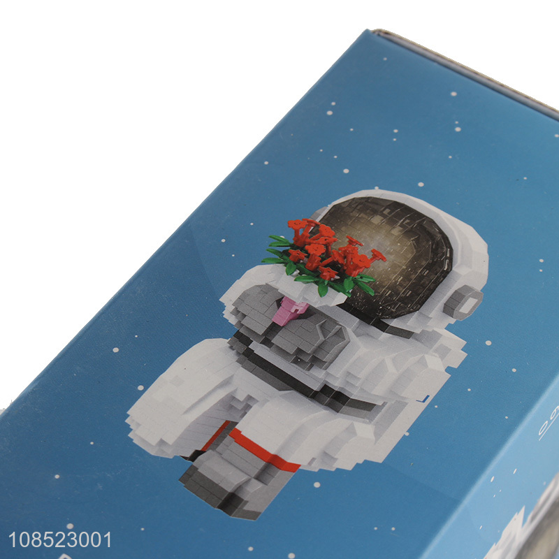 China imports led light astronaut buiding block toy for kids adults