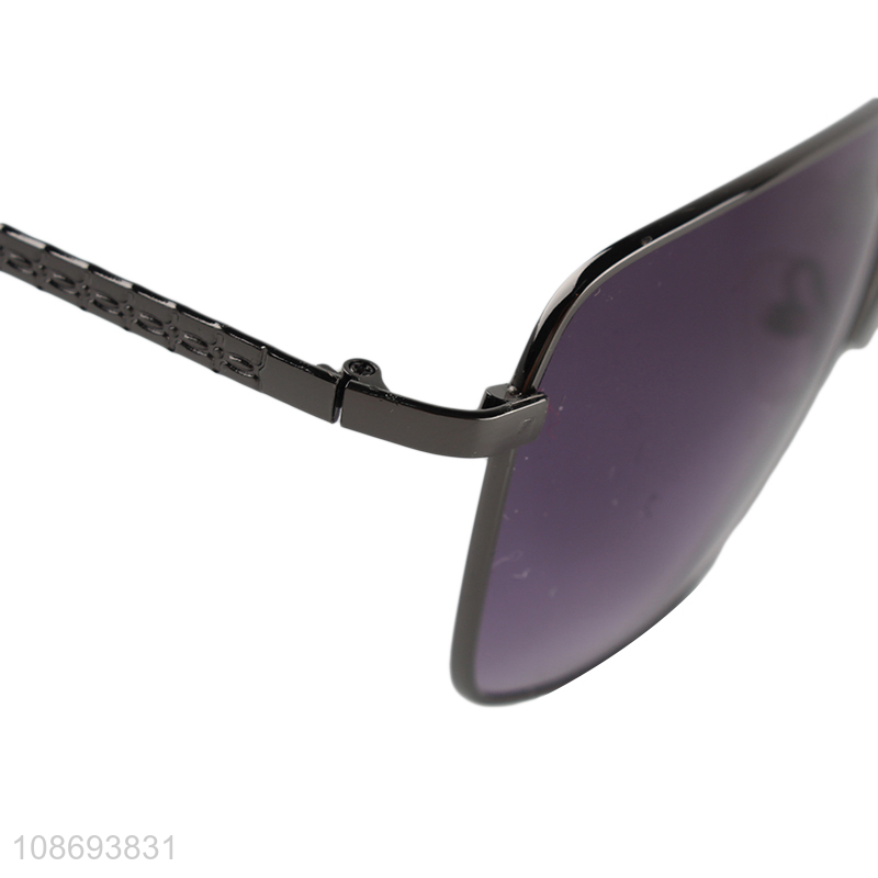 Good quality lightweight metal frame polarized sunglasses for men women