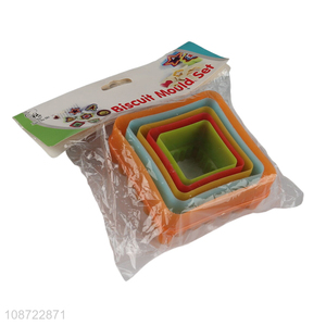 Factory price 5 pieces square plastic cookies molds cutters for baking