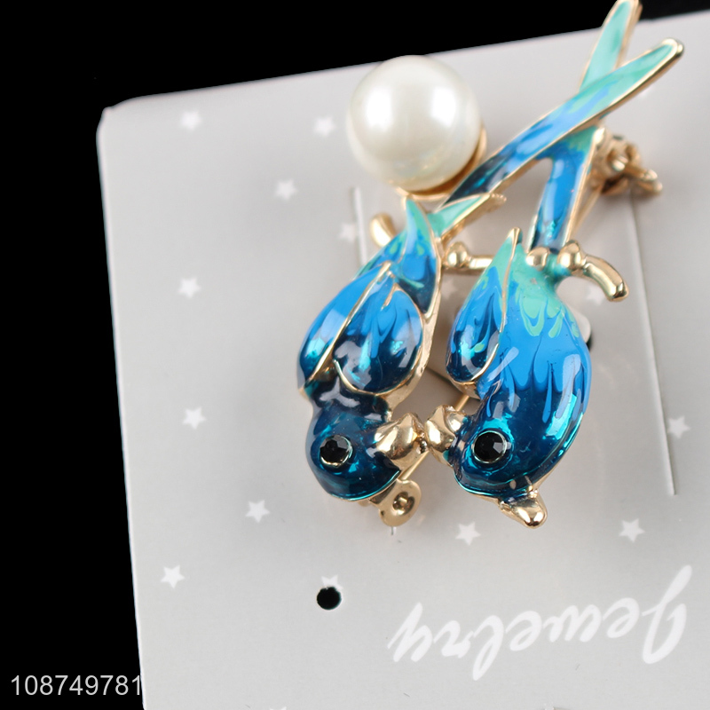 Yiwu market pearl metal enamel parrot brooch pin fashion accessories