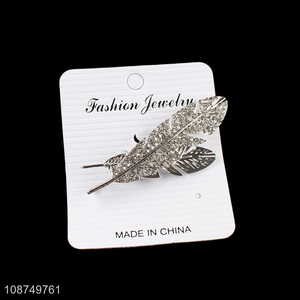 China imports trendy metal leaf brooch pin rhinestone alloy brooch