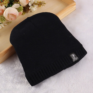 Good quality men's knit cuffed hat winter slouchy beanie