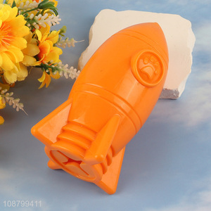 New design rocket shaped leakage food toys for pets