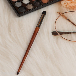 Wholesale soft bristle wooden handle eyeshadow <em>brush</em> <em>makeup</em> <em>brush</em>