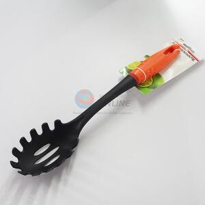 Black nylon spaghetti spoon