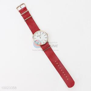 Popular PU Wine Red Wrist Watch with Stainless Steel Back