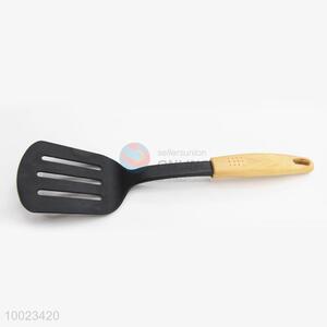 New Arrival High Quality Wooden Handle Nylon Leakage Shovel For Cooking