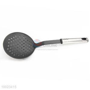 New High Quality Iron Handle PP Leakage Ladle/Soup Spoon/Gravy Ladle