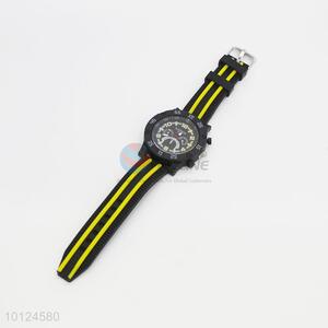 Fashion silicone striped strap mens watch for wholesale