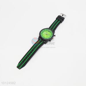 Low price silicone wrist watch for men