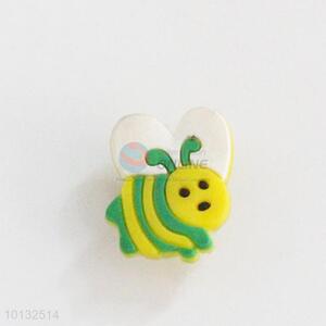 Green bee shaped shoe buckle