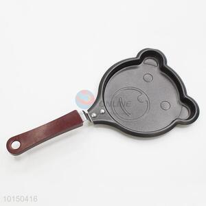 Best Seling Iron Frying Pan in Bear Shape