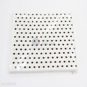 Polka dots dinner serviette napkin paper