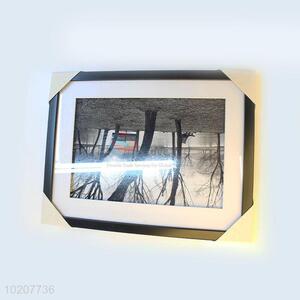 New Style Photo Frame With Simple Design