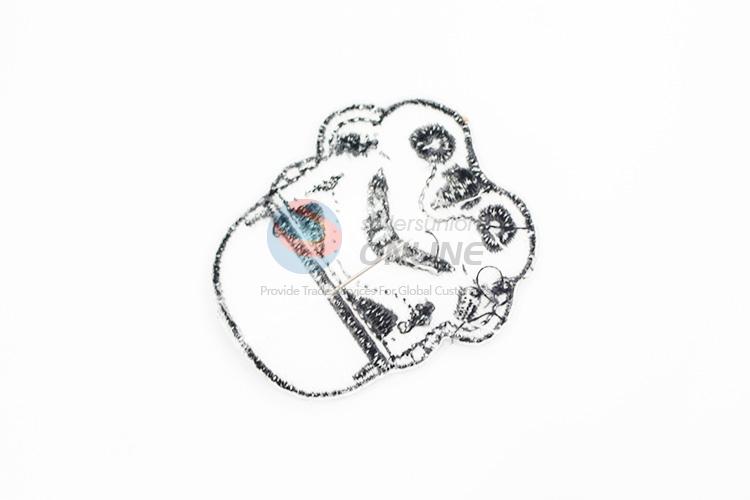 Low price frog shape embroidery badge brooch