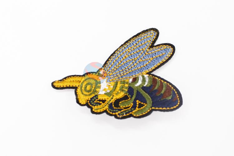 Fashion bee shape embroidery badge brooch