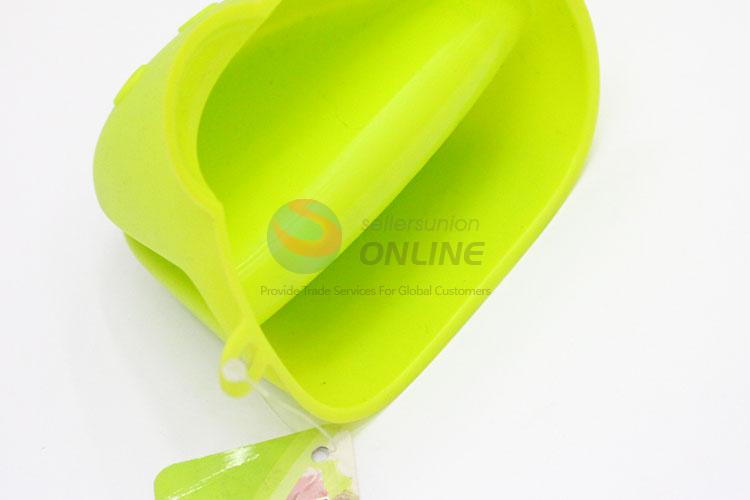 Newly style best popular green microwave oven clip