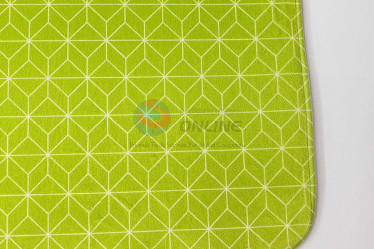 Green Color Geometric Pattern Flannel Mat Floor Mat